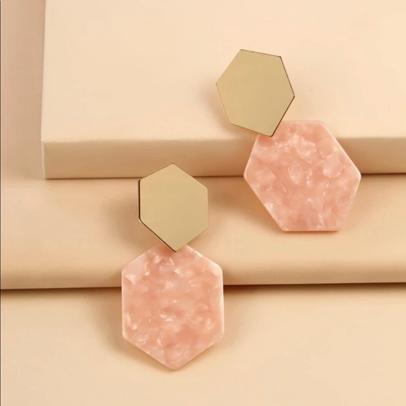 Pearlescent Woman’s Drop Acrylic Earrings - Picture 3 of 3